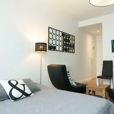 Black Loft Ramblas Centre Apartment